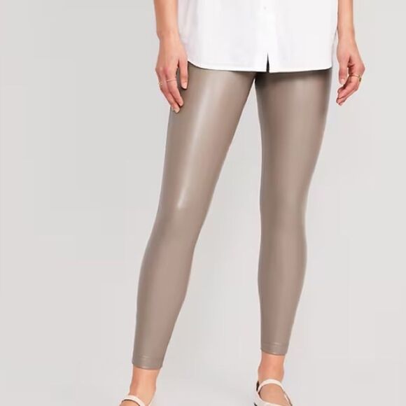 NWT Old Navy Tan High Waisted Faux Leather Leggings Size XL - Picture 1 of 3